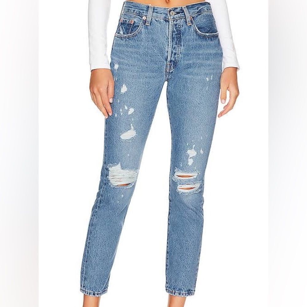 CLASSIC LEVIS 501 HIGH RISE SKINNY WITH DISTRESSING SIZE 26 FROM REVOLVE